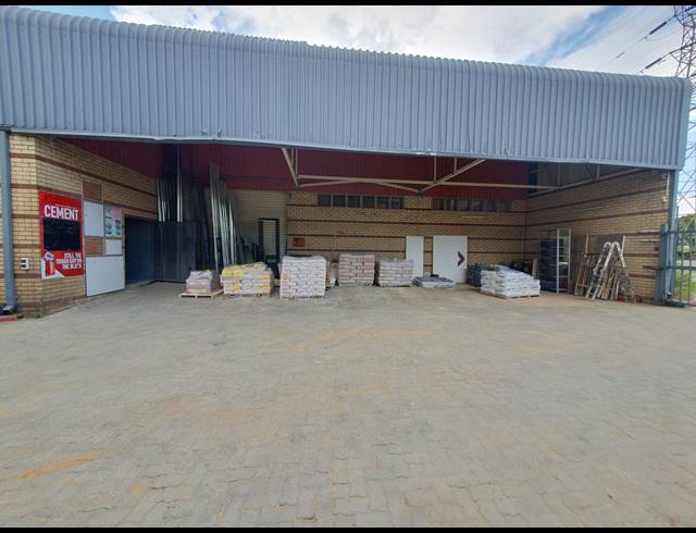 1,690M² WAREHOUSE FOR SALE IN ORMONDE